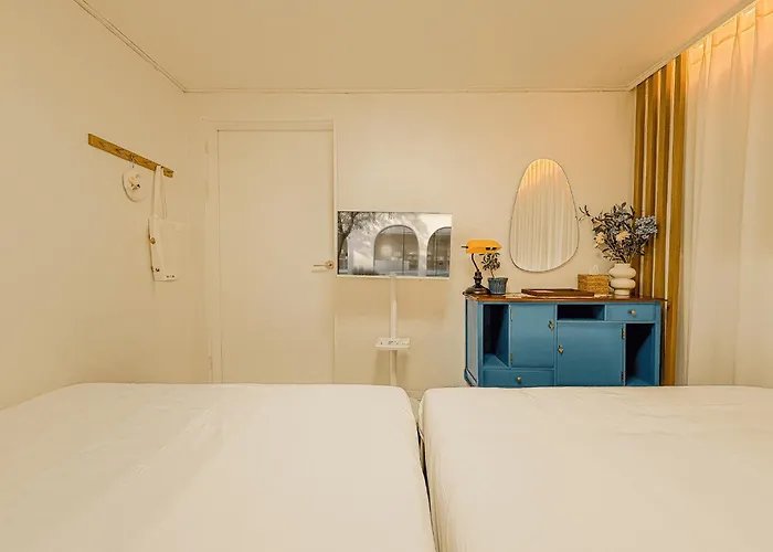 Appartement Gangnam,5-minute Walk From Seonjeongneung Station,located In Nonhyeon,4 People,apgujeong, Itaewon *