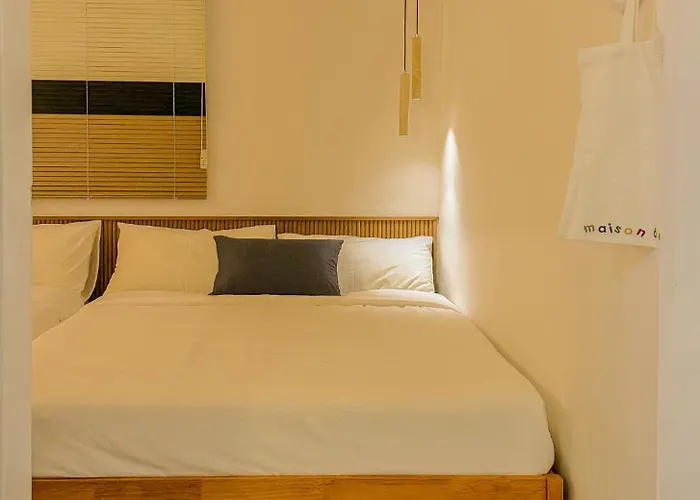 Gangnam,5-minute Walk From Seonjeongneung Station,located In Nonhyeon,4 People,apgujeong, Itaewon