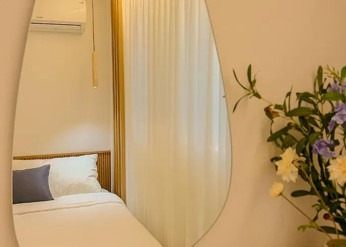 Gangnam,5-minute Walk From Seonjeongneung Station,located In Nonhyeon,4 People,apgujeong, Itaewon Appartement