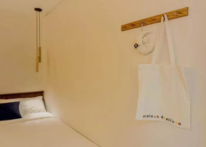Gangnam,5-minute Walk From Seonjeongneung Station,located In Nonhyeon,4 People,apgujeong, Itaewon Appartement *