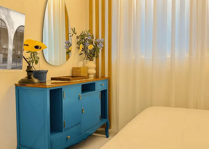 Gangnam,5-minute Walk From Seonjeongneung Station,located In Nonhyeon,4 People,apgujeong, Itaewon Appartement Seoel