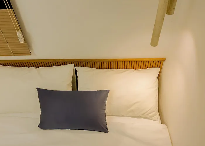Gangnam,5-minute Walk From Seonjeongneung Station,located In Nonhyeon,4 People,apgujeong, Itaewon Seoel