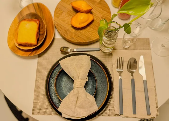 Appartement Gangnam,5-minute Walk From Seonjeongneung Station,located In Nonhyeon,4 People,apgujeong, Itaewon