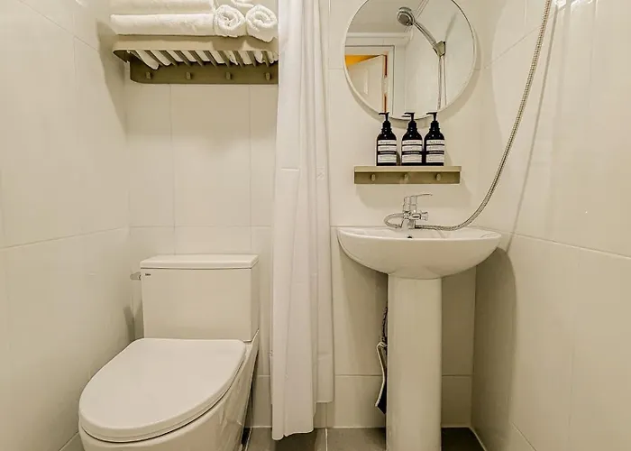 Gangnam,5-minute Walk From Seonjeongneung Station,located In Nonhyeon,4 People,apgujeong, Itaewon Appartement
